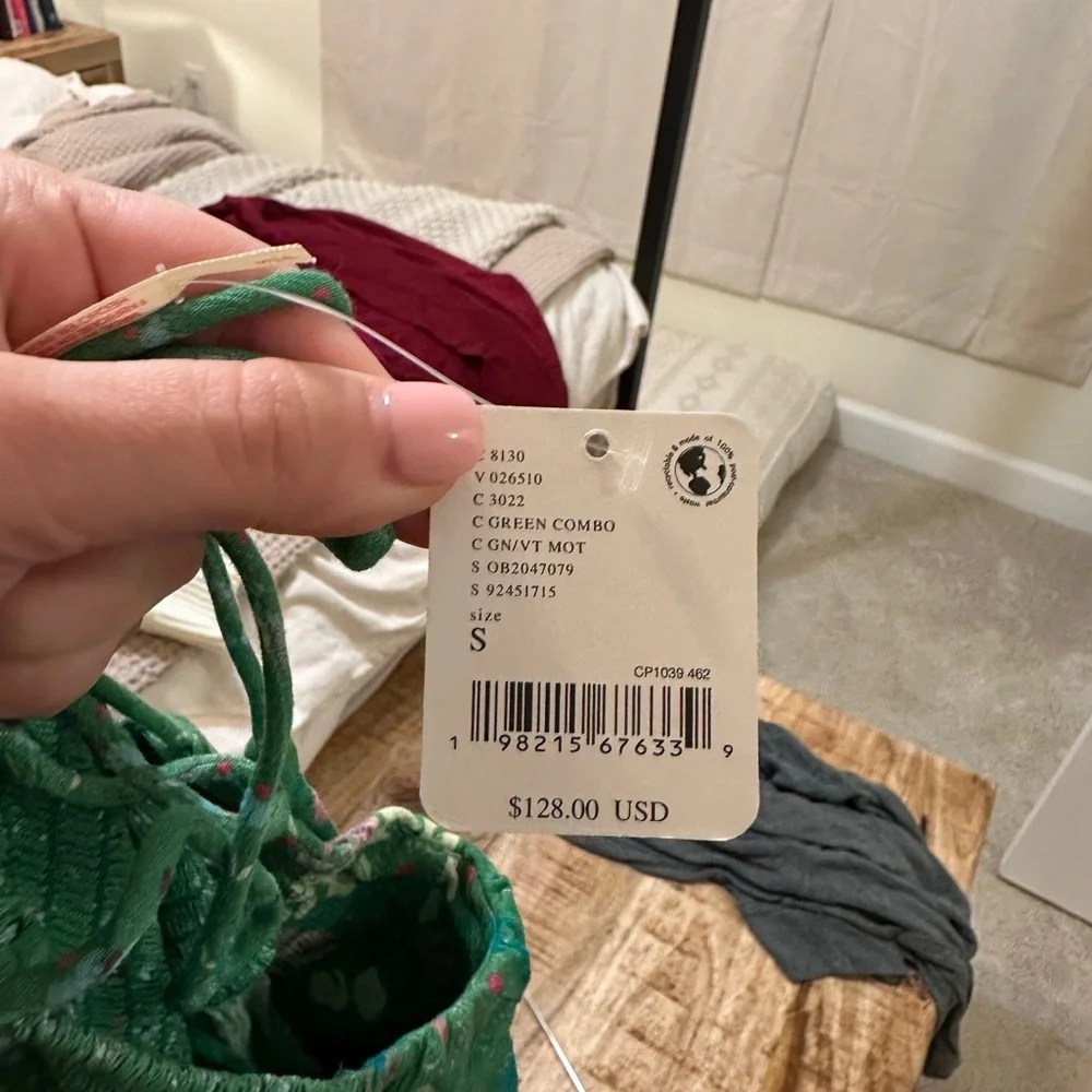Free people brand new never worn Green Floral Romper with Spaghetti Straps - Picture 2 of 8
